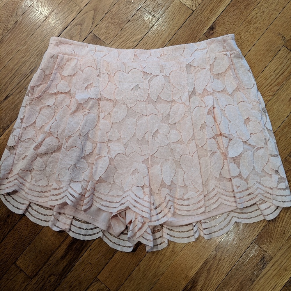 Torrid floral lace shorts